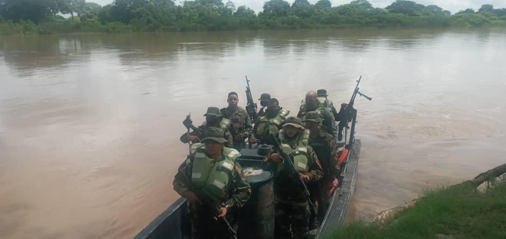 NOTICIAS DEL EJÉRCITO BOLIVARIANO  - Página 7 E8eA3D2WEAADwRw?format=jpg&name=medium