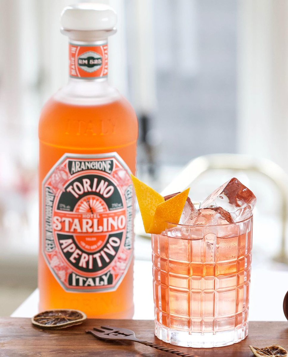 CSWS_BC's tweet photo. Enjoy the rest of the summer with the zesty and refreshing @thestarlino Arancione Aperitivo, featuring various herbs and spices including Italian orange peel, lemon peel and grapefruit peel. 🍊🥂 Find #HotelStarlino in select retailers throughout #BritishColumbia! https://t.co/mSnCmtHREl