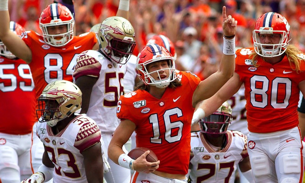 CFBKings's tweet photo. Clemson holds one of the most puzzling ranking drops of all-time.

In 2019, the Tigers went from #1, to #2, to #3, to #4, and to #5 in a five-week span, despite actively being on a 24-game win streak and winning by an average of 33 PPG those 5 weeks. https://t.co/P5bayqKFOE