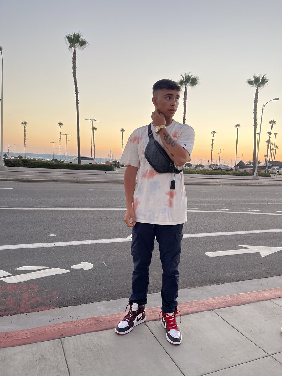 solo miren el background 🌅