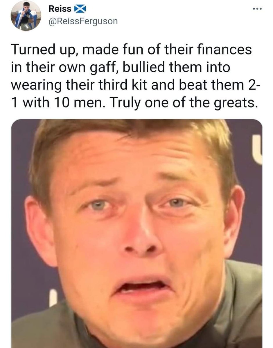 Graham967's tweet image. Get a statue of this legend erected on the Celtic Way.😂😂😂🍀🍀🍀🍀