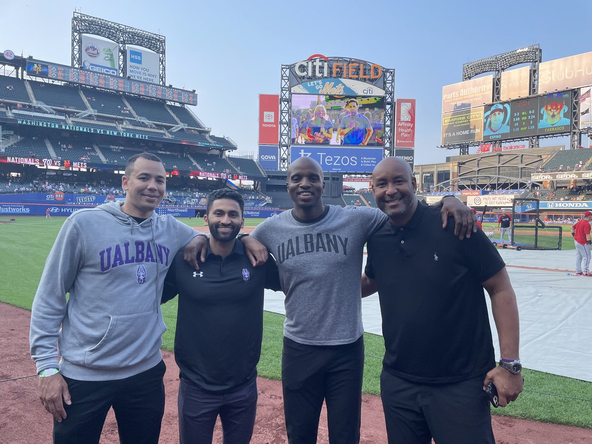 CoachKillingsDK's tweet image. Thanks ⁦@NewYorkMets⁩ for hosting    us at today’s game! ⁦⁦@ualbanyalumni⁩ &amp;amp; ⁦@leeserra⁩ thanks for connecting us to more of the ⁦@ualbany⁩ community! #MENTALITY #maketherainstop