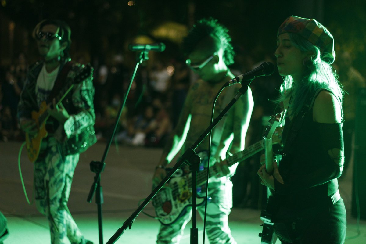 FiloProduccion1's tweet photo. Punk resiste desde al arte y la cultura. Fotos sin edición #colombiagrita #itagui #medellin #medellín #colombia #diadelaindependencia #díadelaindependencia #20dejulio #20j #paronacional #paronacionalcolombia #elparonopara #punk #punkmusic #punkrock #rock #punkhc #concierto https://t.co/WfckEZ9Mbr