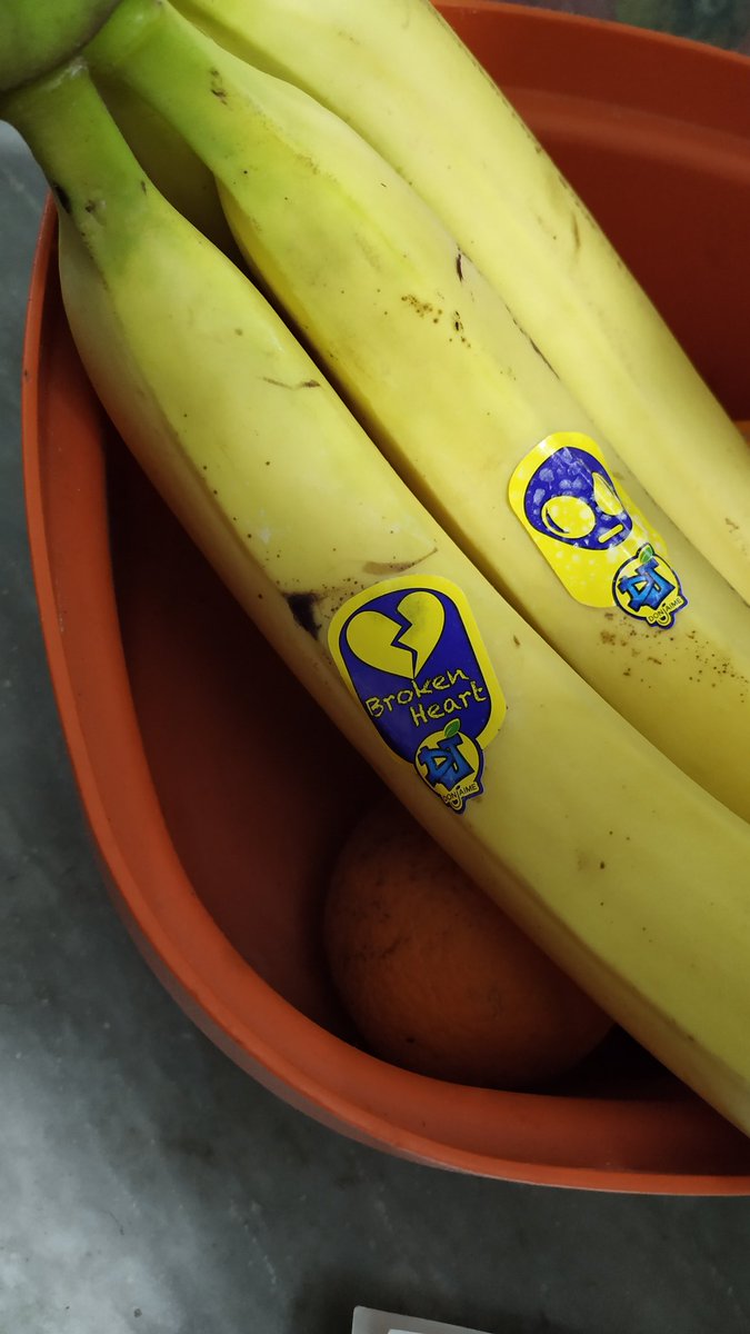 httpsgiuli's tweet photo. como vas a tener el corazón roto sos una banana https://t.co/UiKzZna1gf