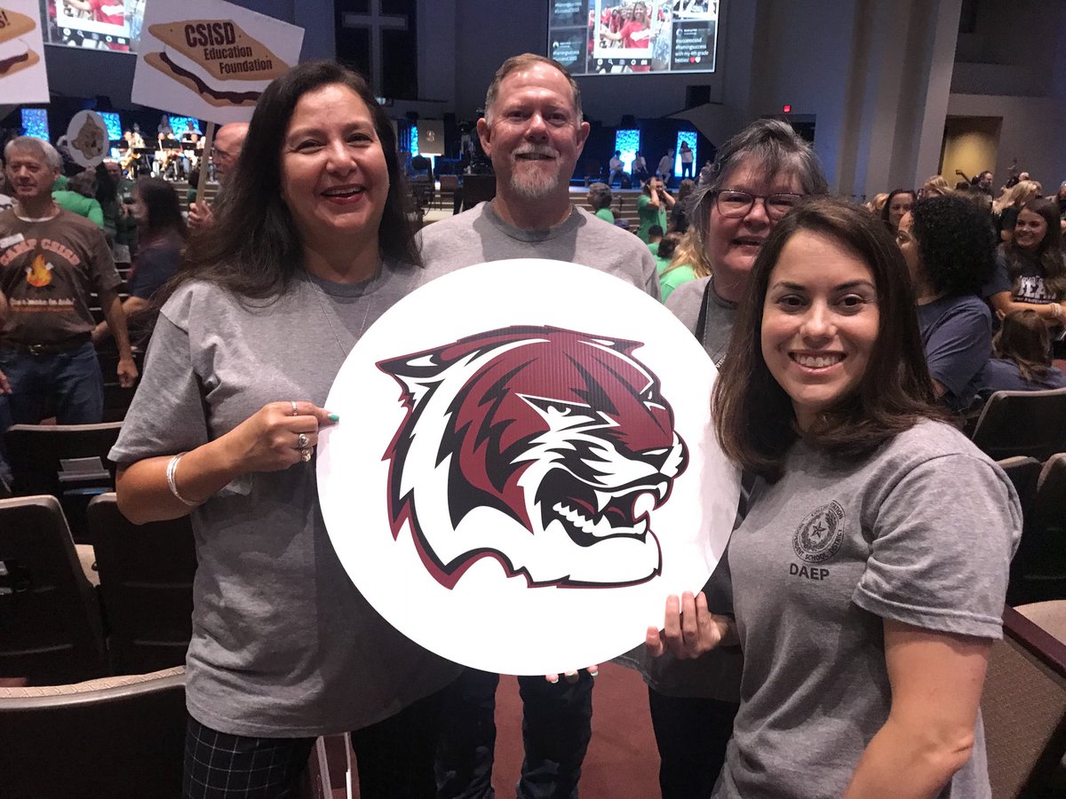 feaganembob's tweet photo. CSISD DAEP supporting our CSISD Friends and their students! #FramingSuccess ⁦@CollegeViewHS3⁩ https://t.co/43rZ8eb5LQ