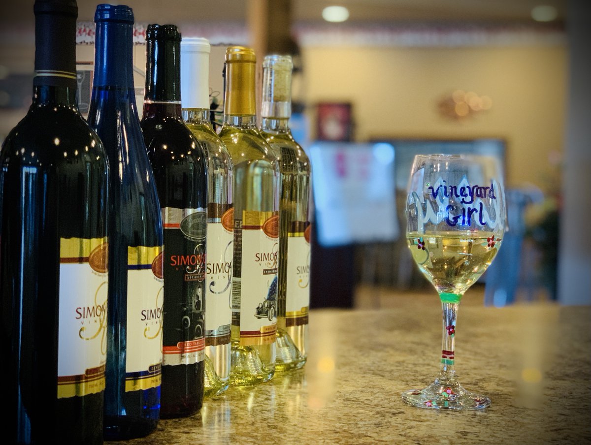 simoncreekwine's tweet photo. Do you have a favorite wine glass? Or is it more important what's inside!? 😊🍷 https://t.co/0cOuQpcyhX