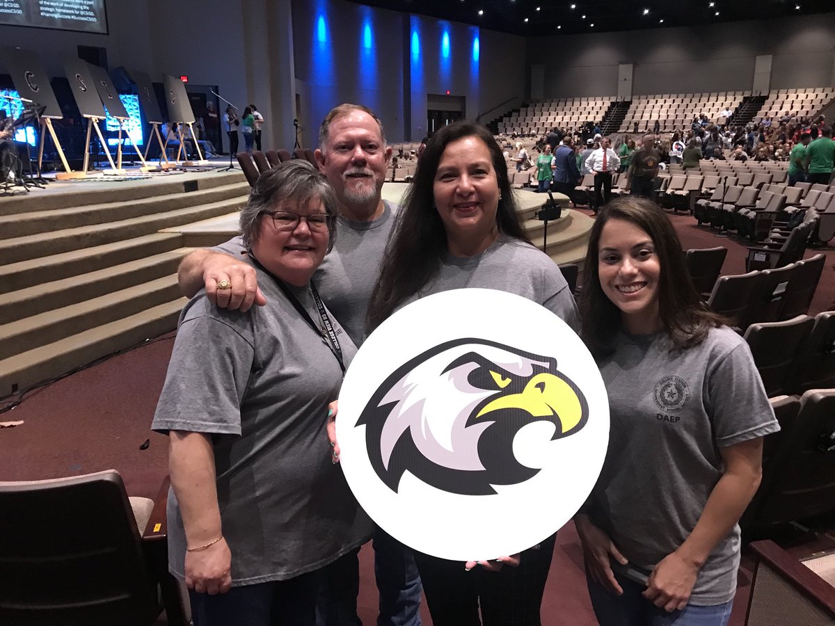 feaganembob's tweet photo. CSISD DAEP supporting our CSISD Friends and their students part 3! #FramingSuccess #SuccessCSISD ⁦@CollegeViewHS3⁩ https://t.co/5YF7Zk4zzo