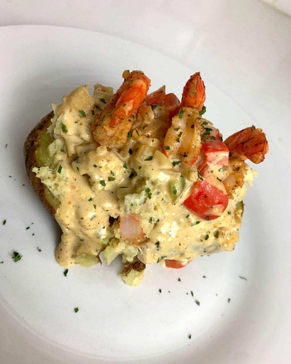 ItzJaydenB_'s tweet photo. Lemme just drop this here 😻😮💨
IG: Entreesbyjay
#loadedpotatoshrimp #fyp #canadianchef #comfortfood https://t.co/iVFcbFdAbP