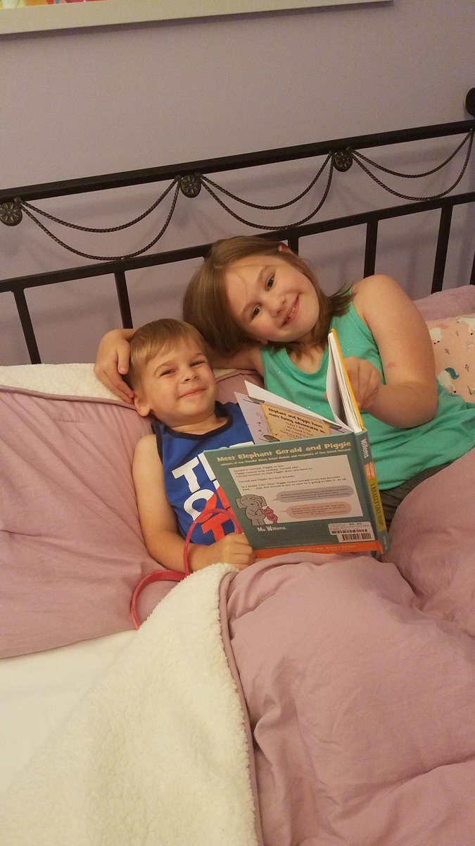 AndrewBuchheit's tweet photo. One of our new First Grade Timberwolves reading to her brother! #TimberwolvesREAD #TimberwolvesROCK https://t.co/Ic7xpta1o3