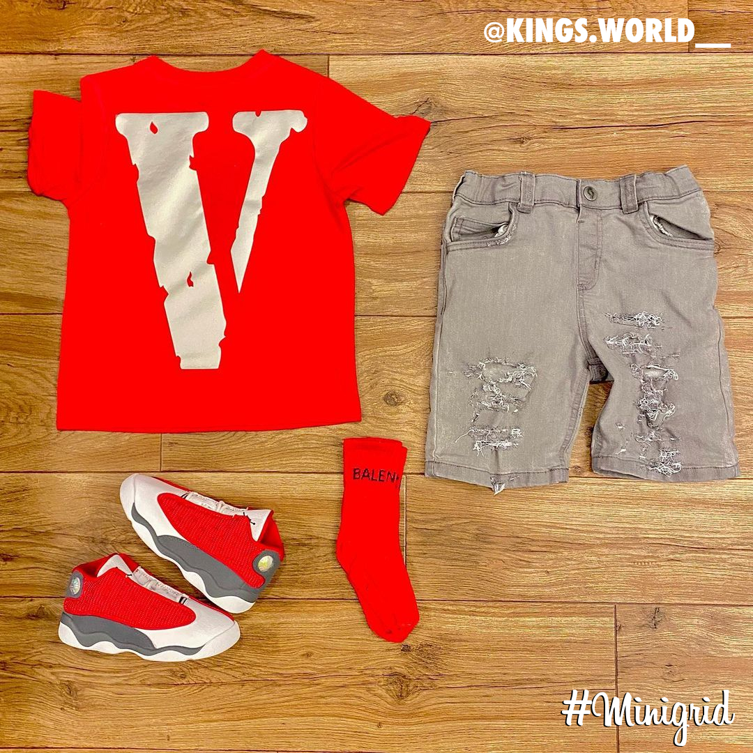 minigrid's tweet photo. Today's top #minigrid is by @kings.world__.
▫️ #VLONE #Tee
▫️ #JordanXIII #Toddler 
▫️ #BrooklynLighthouse #Socks 
▫️ #Garanimals #Shorts https://t.co/6Sz6OqmOGP