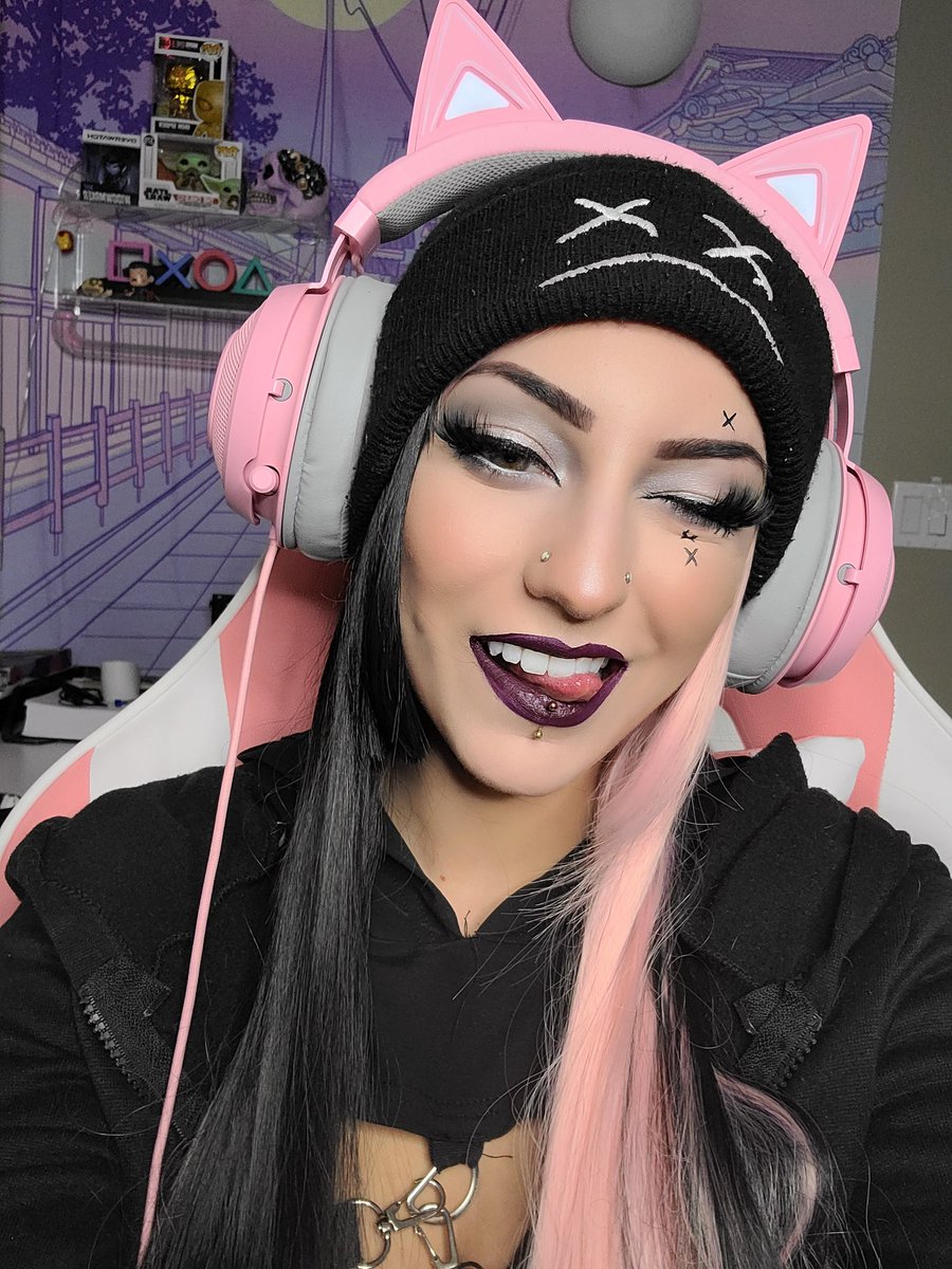 TheGamerDomme's tweet photo. IM SO TIRED simp for this gamer girl by sending $$$ for monster energy drinks !! 

Findom / femdom / finsub / paypig / humanatm / cashcow / whalesub / simp / finbrat / bratfetish / spoiled https://t.co/FFGdOg0oNk