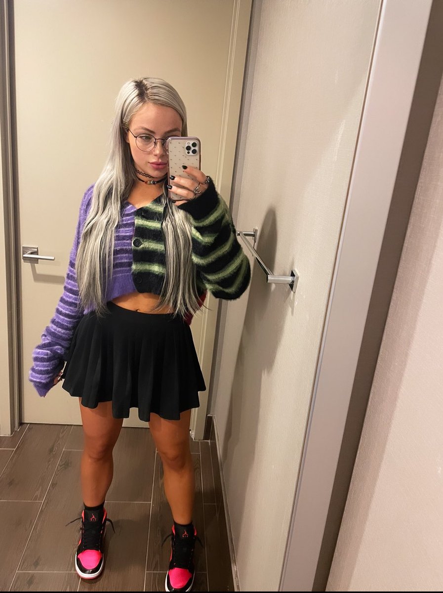LIV Morgan tweet media
