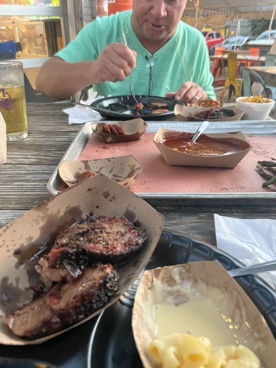 twilliamsTSU26's tweet photo. My boss is like, damn this BBQ is good. #pitroom #Houston https://t.co/MWRcwB0R0g
