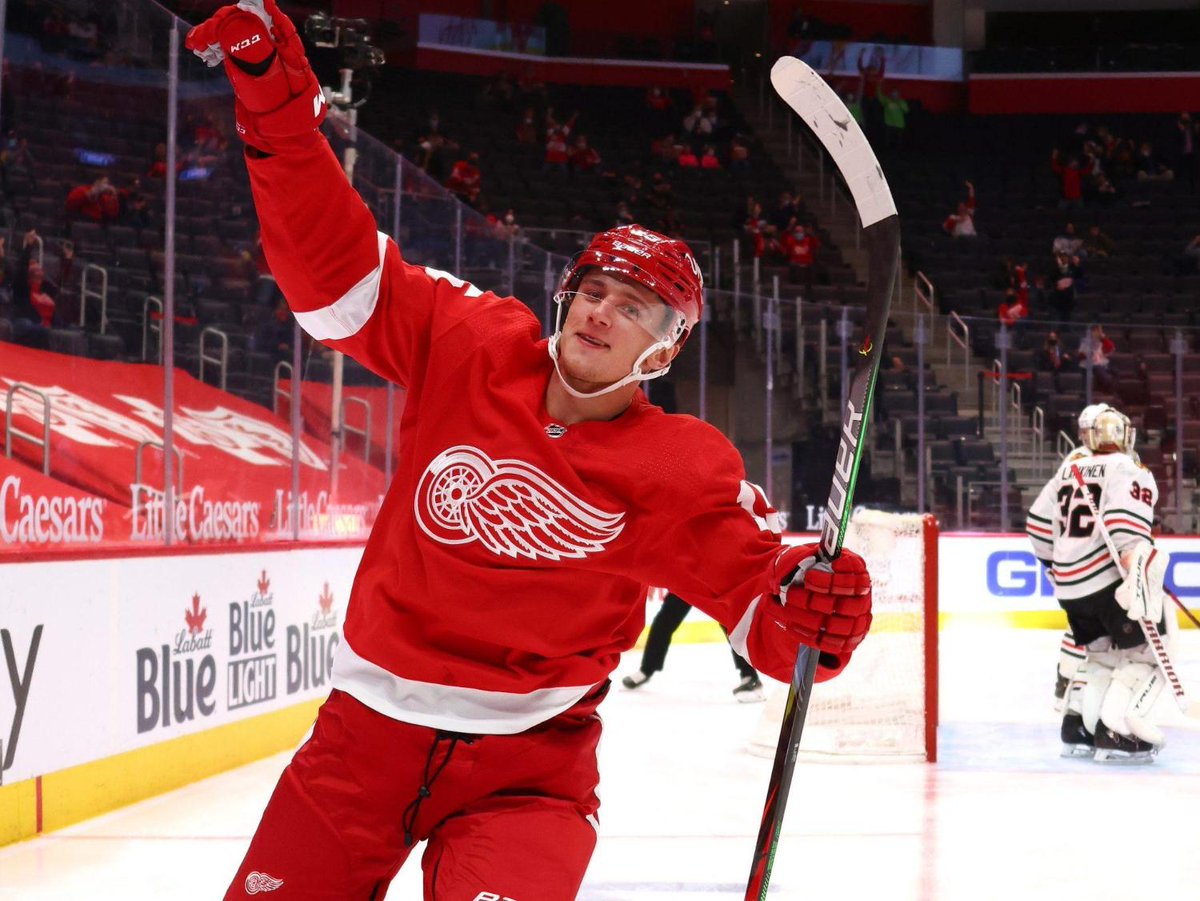 Red Wings sign Jakub Vrana to 3 year deal