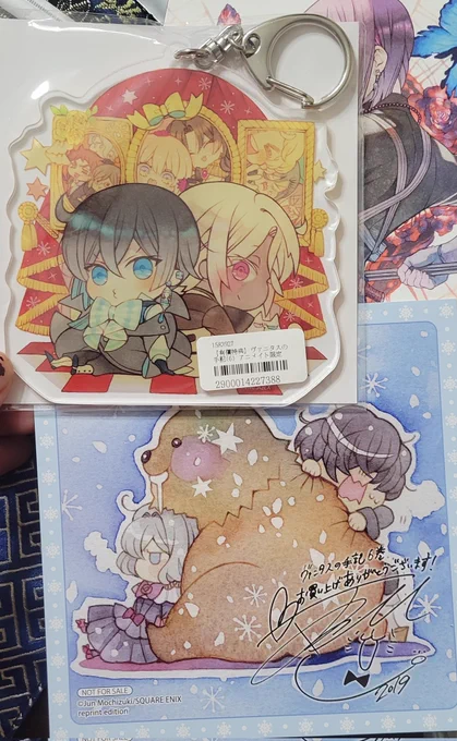 After regretting not getting it 2??? (3??) Years ago?? I finally got vnc vol 6's special edition keychain 🥺💕💕 