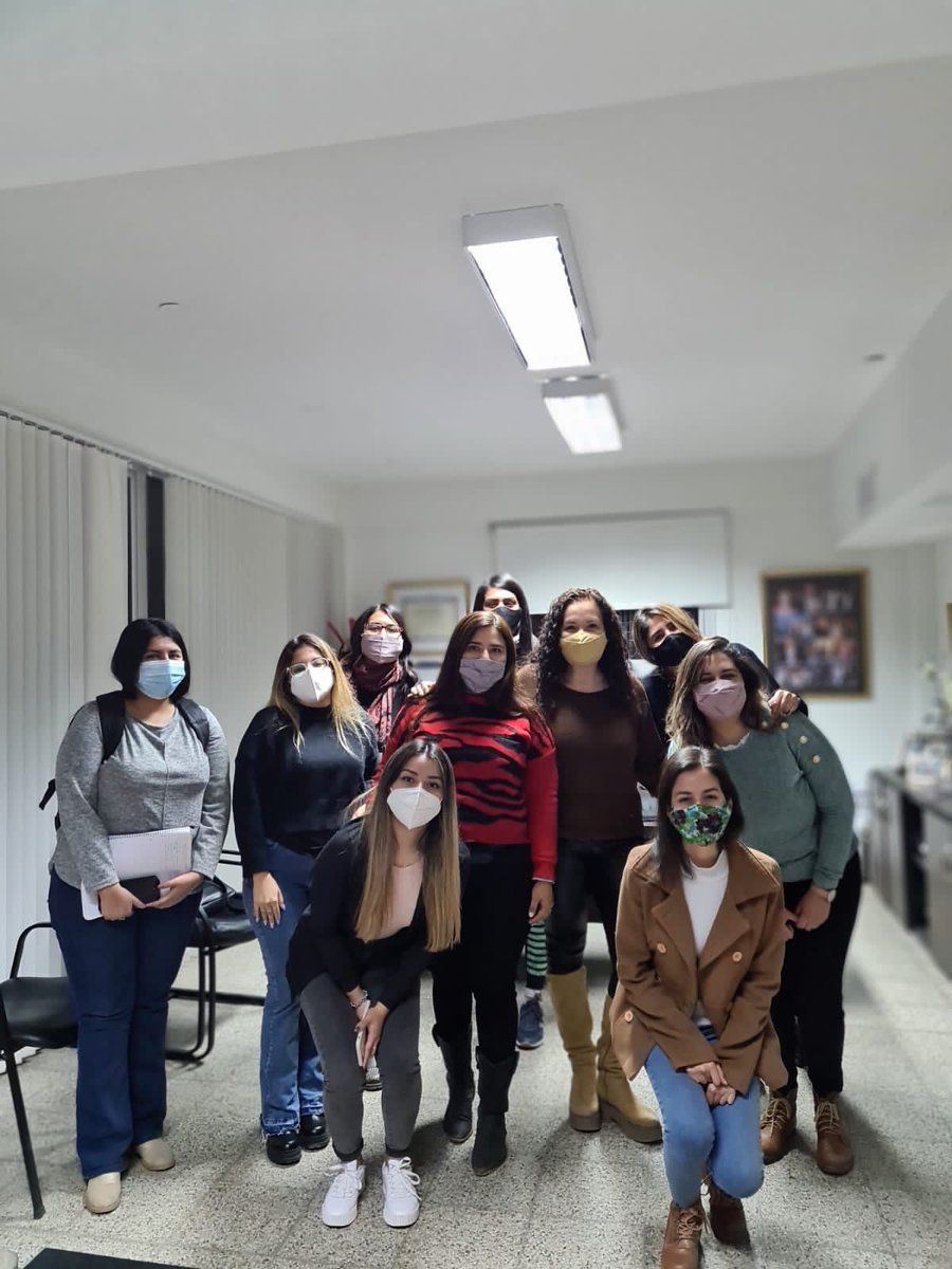 terelunalarioja's tweet photo. Gracias al enorme Equipo de Políticas de Género ⁦@municipalidadlr⁩ por el compromiso permanente en este contexto de pandemia en favor de nuestras mujeres, especialmente las víctimas de violencia #Acompañar #MuniPresente ⁦ https://t.co/BWemRnxHat