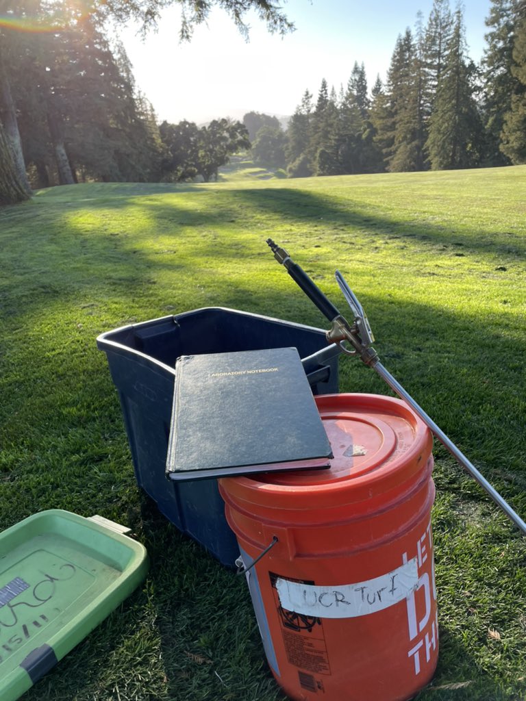 UCRturfgrass's tweet image. 7:00 am Martis Camp. #Poa control study. 11:30 am Yocha Dehe. #SummerPatch trial. 2:30 pm Sharon Heights. #GrayLeafSpot trial. 6:45 pm @SFGiants game. Well, the last one isn’t going to happen since it’s 6:45 pm. Spent $50 on ticket, but saving $$ on parking, beer, hot dog, beer…