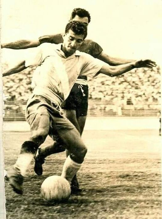 AntonioUbilla1's tweet photo. José Vicente "Loco" Balseca, gran puntero derecho del CS Emelec  #Balseca #FigurasFutbolEcuatoriano https://t.co/becNLSYeAJ