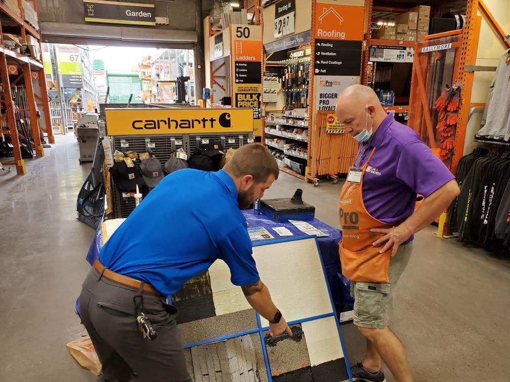 HenryCoAZ's tweet photo. Great demo today at THD #457 in Scottsdale. Lots of foot traffic and PKs especially with the rain we got this morning @PabstBen @sperryhenryco @JB3_HD https://t.co/CwigDVs52v