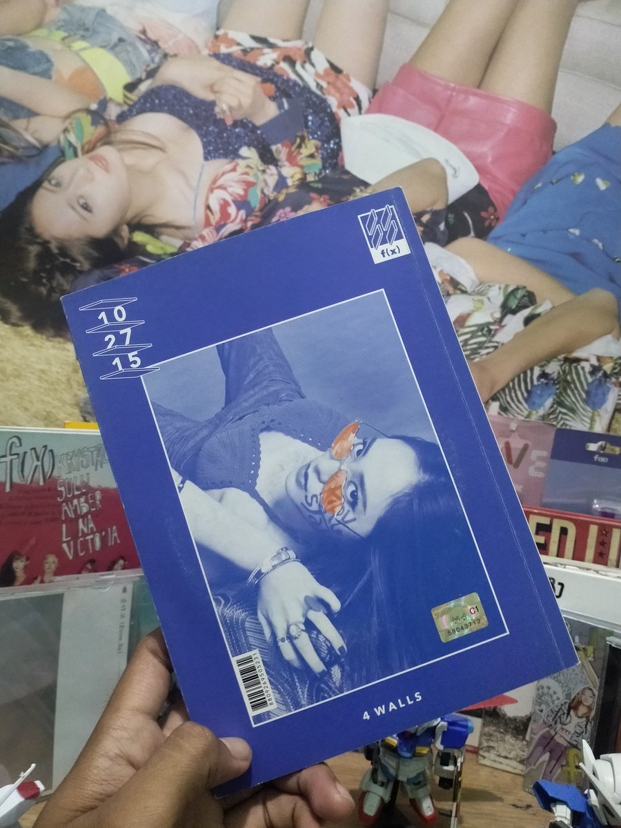 CharacterofR's tweet photo. WTS Super Rare Album f(x) 4 Walls White Ver. (Krystal Cover) album only/with poca, dom bekasi, bisa 🍊, boleh keep 25.8 tanpa DP, info detail DM @CharacterofR saja ya 🙏😊
#WTS #fx #에프엑스 #4walls #fx4walls #rarealbum #kpop #meu #preloved https://t.co/BqlF54spV1
