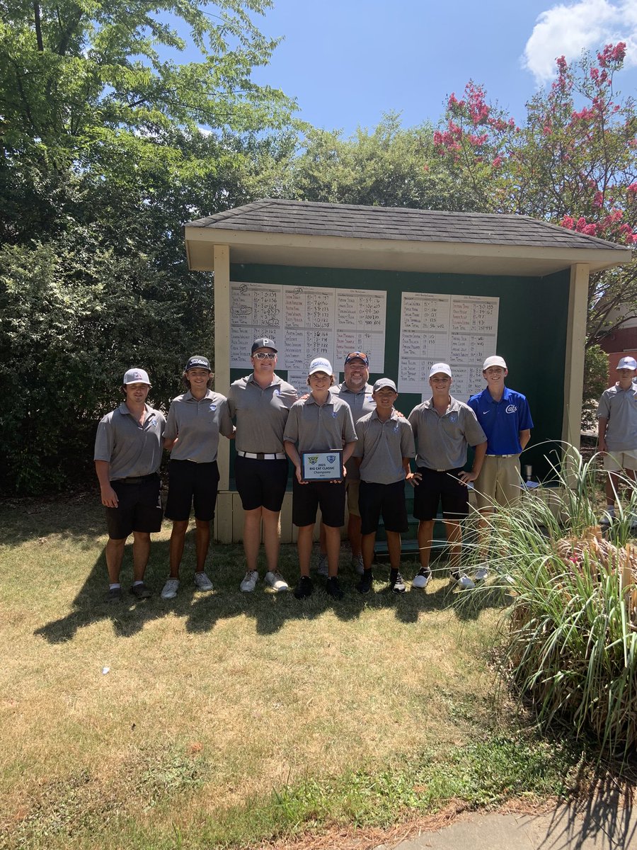 WampusCatGolf's tweet photo. 2021 Big Cat Classic Champions Conway Wampus Cats! Cats were led by medalist Sophomore Blane Burk! Great playing boys! #sixlegs https://t.co/PU8CvAA1fL