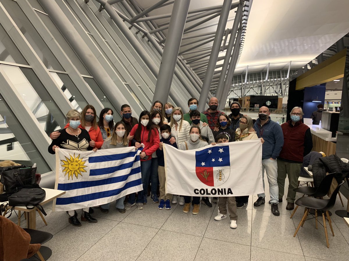 KleinDario's tweet photo. Se fue rumbo a EEUU Y @Harvard la gran @mili_costabel https://t.co/qkpbTT2fpZ