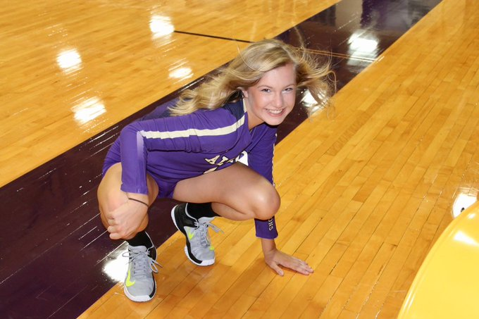 Madison Partak
Albion College, Setter 2017-2018