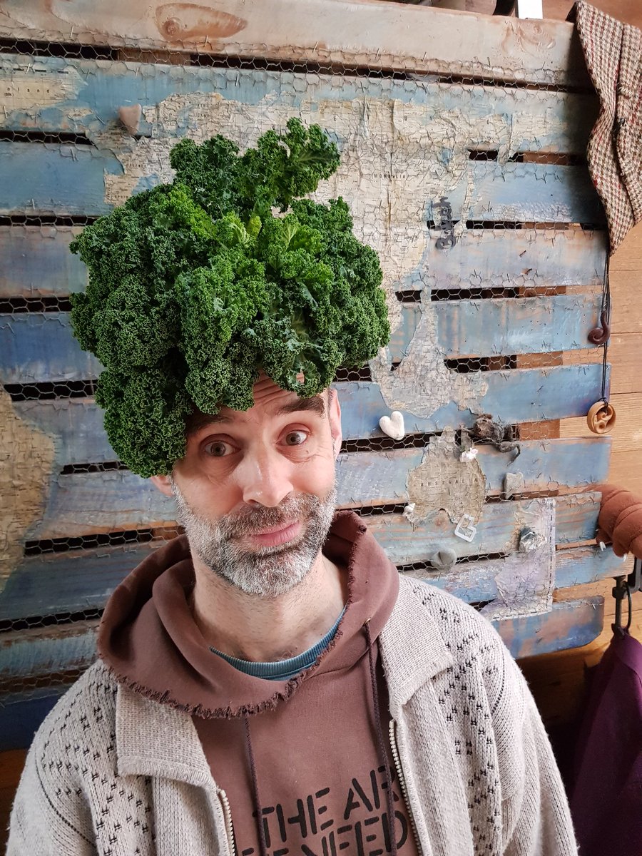 Kalefro! I'm playing a livestream gig this Sunday and I find a vege coiffed photo helps get attention. Details at malwebb.com/gigs.html