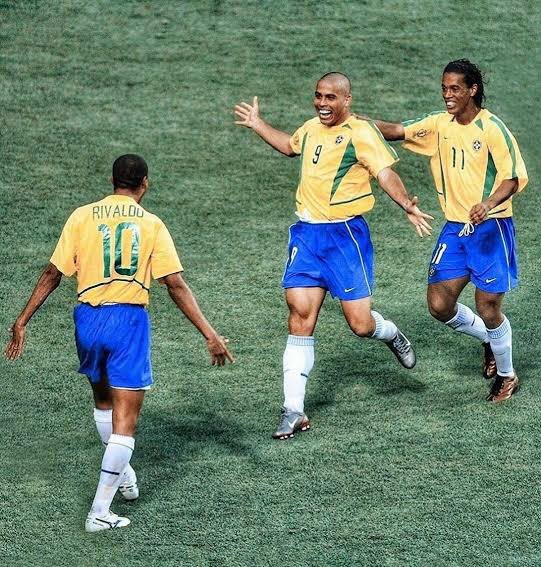 futpicante's tweet photo. ¡HAY RETA! 😎⚽

¿Qué tripleta ganaría una cascarita de futbol? 🙌 https://t.co/5ugigLkEmO