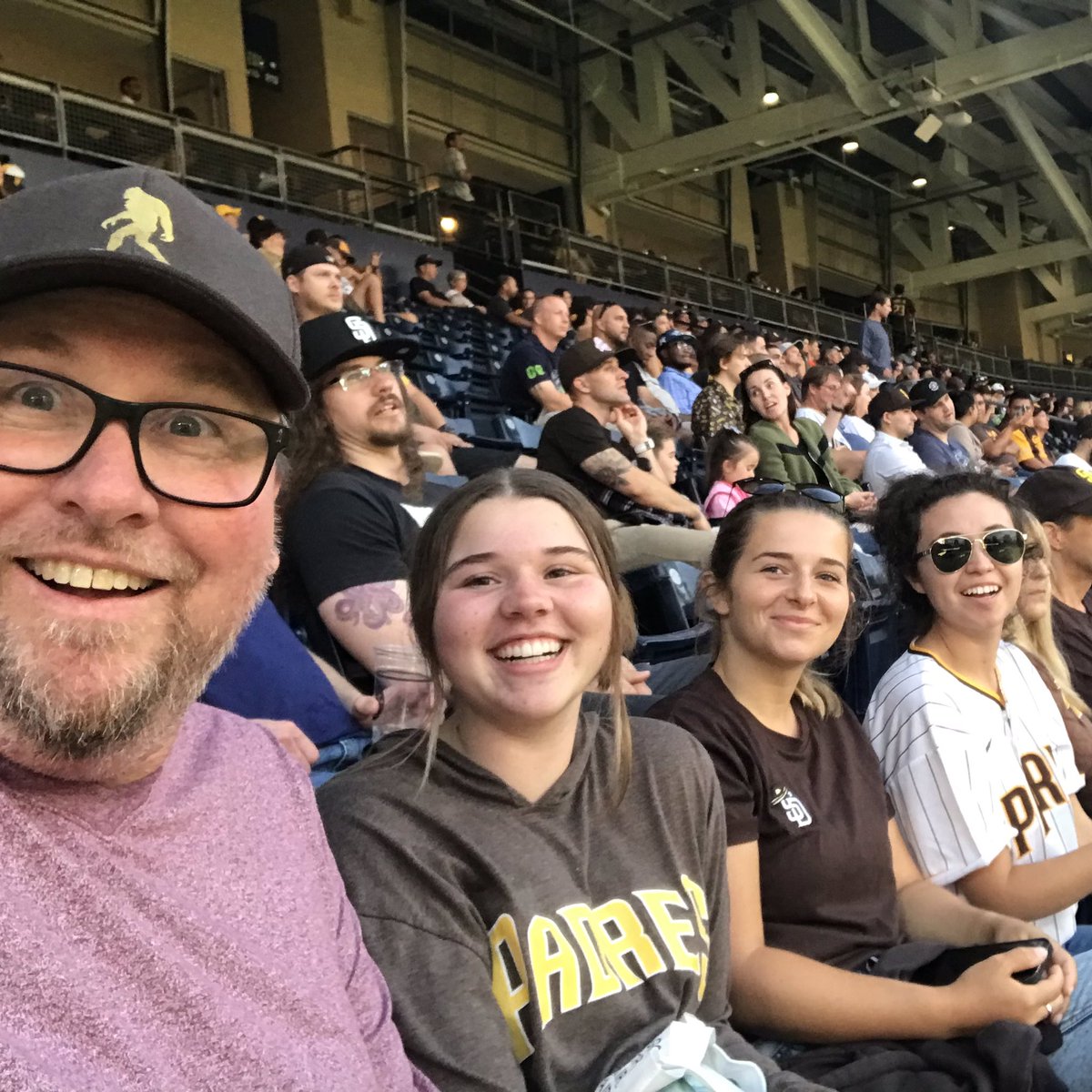 colinslashmike's tweet photo. @Padres 4 - 3 in the 4th. #hungryformore https://t.co/ZhDcyZ3LCj
