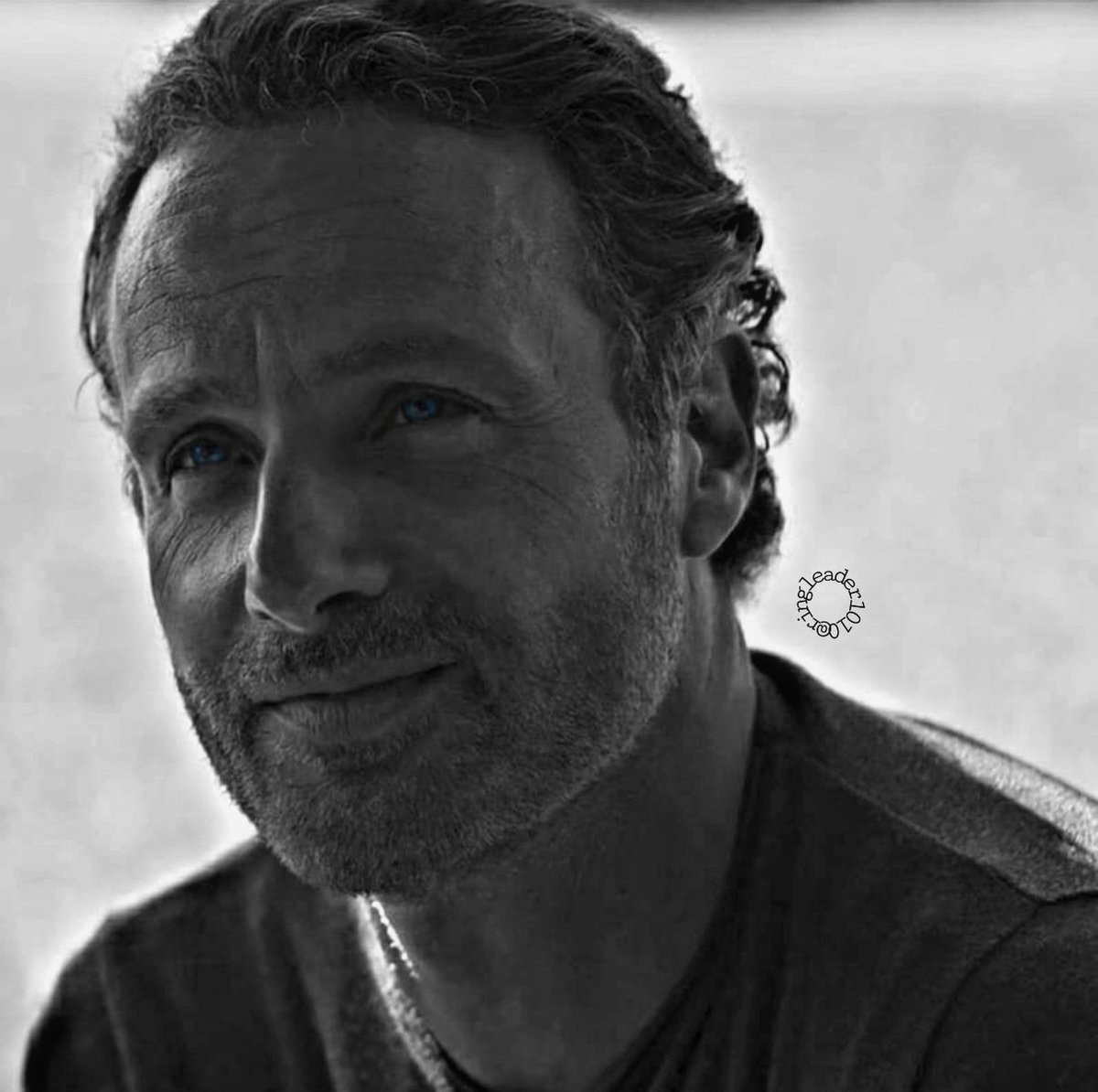 ringleader1010's tweet photo. Good evening #TWDFamily #AndrewLincoln as #CameronBloom in #PenguinBloom https://t.co/vrBRaVRVyr