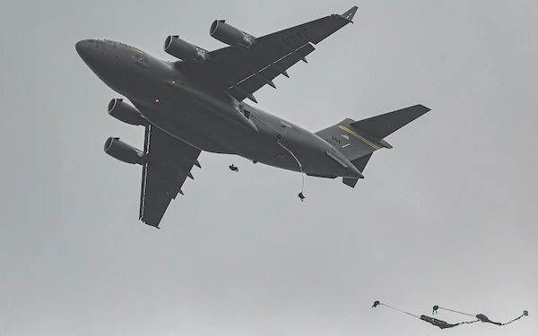 Jatosint's tweet photo. 4/8/2021
A successful Joint Forcible Entry Operations #JFEO
#GarudaShield2021
📸US DoD https://t.co/rMdWCv0LaB