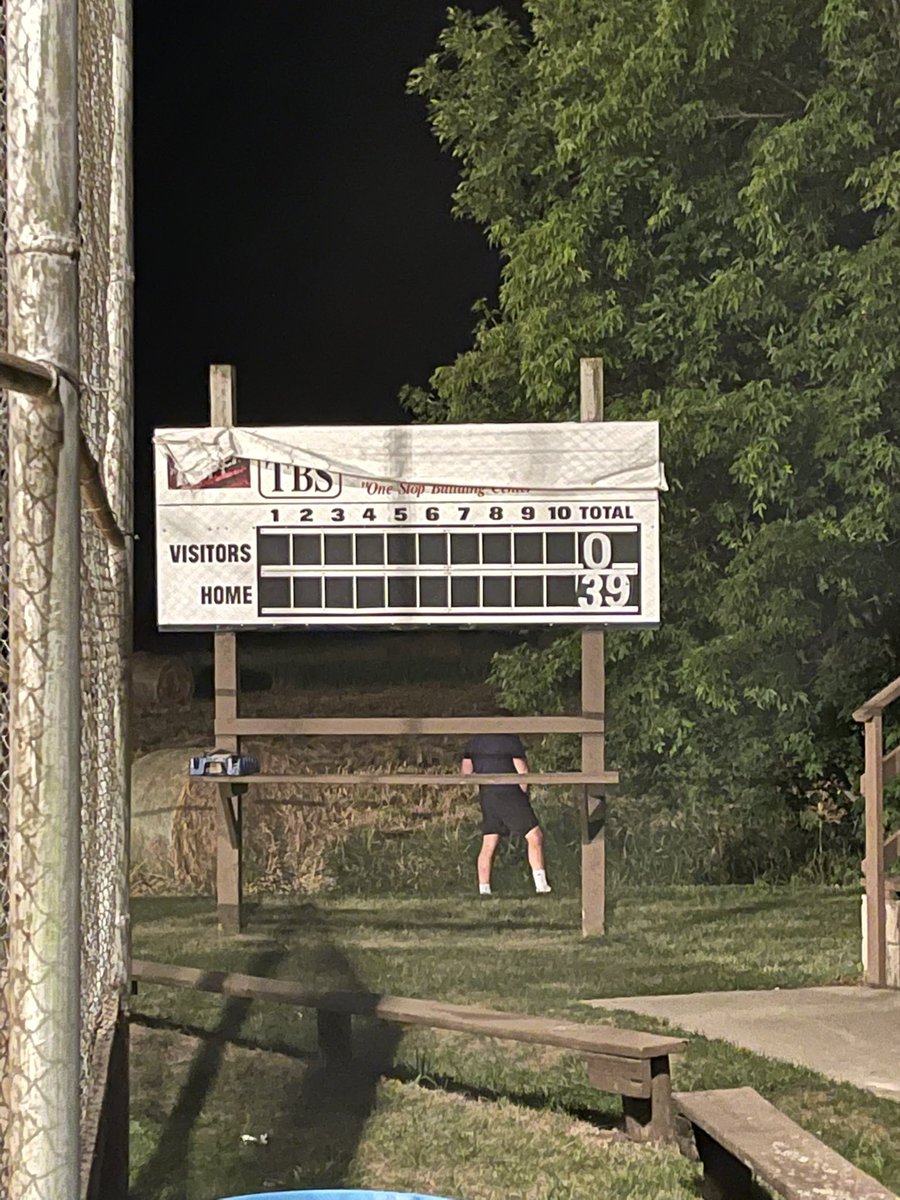 Sliders win 39-0.. *checks notes* annnnnd never mind sliders lose tonight in a close one.. we will be back next week… maybe.. probably not… but maybe…