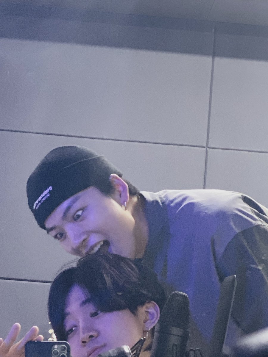 DIA_CRUNCH's tweet photo. 왜 나를 먹으려고 하는가
#디크런치 #정승 #현호 https://t.co/vMPcuNhKFX