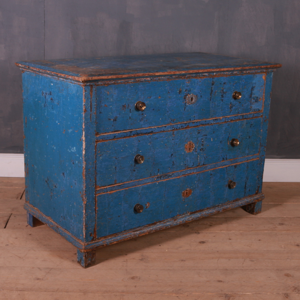 Wonderful early 19th Century original painted 3 drawer commode. 
Dimensions
53 inches (135 cms) Wide
26 inches (66 cms) Deep
36.5 inches (93 cms) High
Price: £5,000
bit.ly/3jDqVk4

#PaintedCommode #threedrawercommodes #originalpaintedcommodes