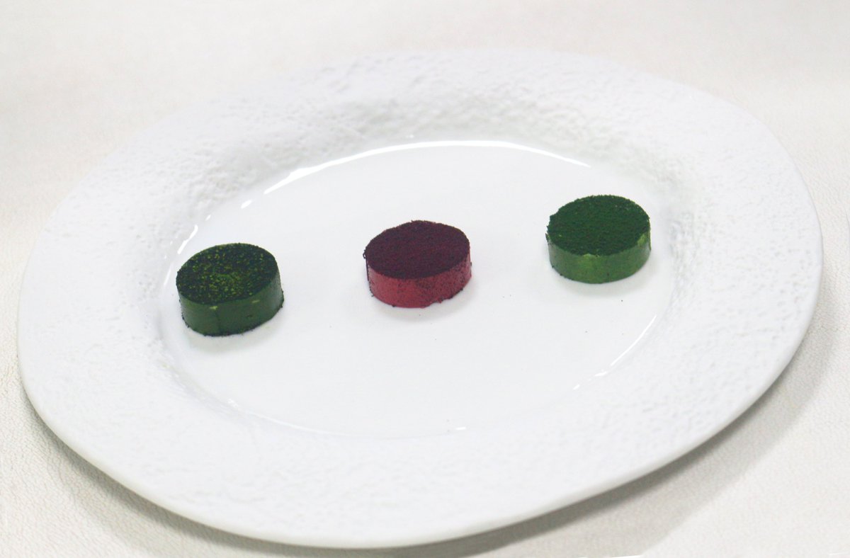 AlevanteMelia's tweet photo. Zarpamos, primera parada mantequillas con plancton. Cocina del origen del mundo.
#Alevante #AngelLeon #GranMeliaSanctiPetri #food #foodie #gastronomia #chiclanadelafrontera #cadiz #andalucia #granmelia #sea #wine #winelover #seafood #chefdelmar #worlds50best #michelinstar https://t.co/ejkx94zsMM