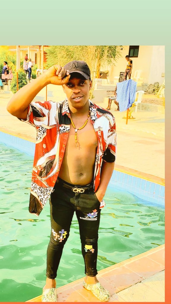 ProPhazo's tweet photo. Respect all my fan's https://t.co/FxKcY5gsQ1