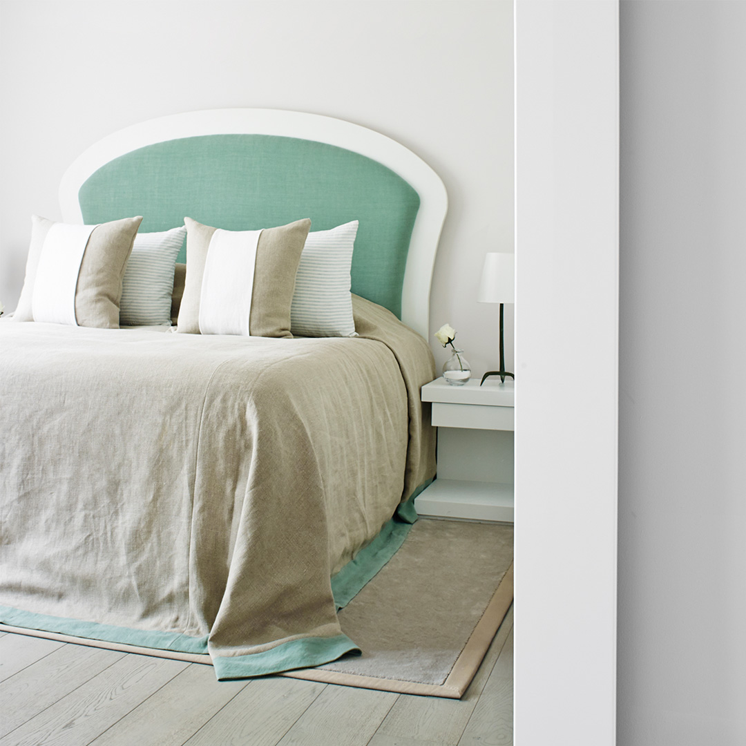 kellyhoppen's tweet image. Soft pastels and colours are always a good alternative to create a peaceful and calm environment in any space.

#kellysdesigntips #wednesdaythoughts