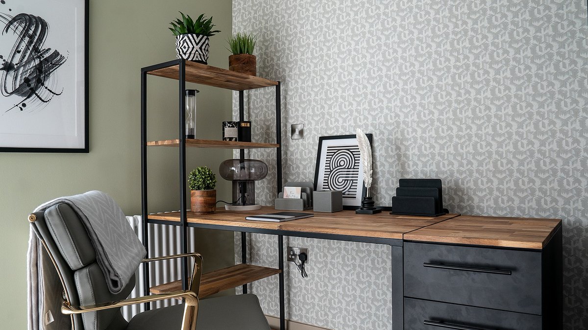 REIPMCR's tweet photo. At the height of lockdown, 60% of the UK's adult population were working from home and an estimated 26% have since continued to do so. A home workspace is now more desirable than ever and therefore represented in the design of our homes. https://t.co/86MOwtCXSn