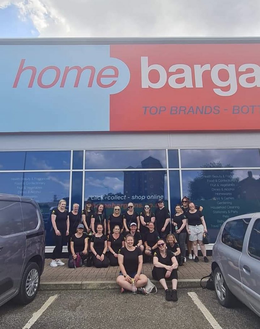 These absolute legends walked to every home bargains in Hull in less then a day… on one of the hottest days of the year… raising £1295 for <a href="/CR_UK/">Cancer Research UK</a> I’m blown away by how amazing you all are! THANK YOU.
#hull #anlaby #charity #fashion