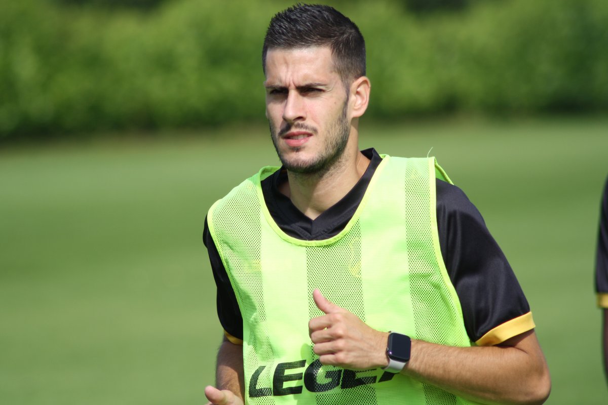 NACnl's tweet photo. 🆕 Loris Brogno traint mee. 

De Belgische rechtsbuiten traint deze week mee om te bekijken of het van beide kanten bevalt. 

#NACpraat https://t.co/5dXRh5wlZc