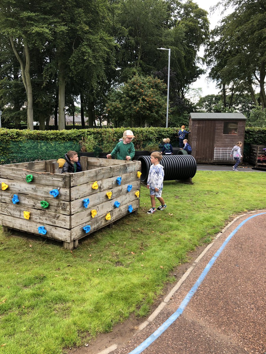 WoodlandsPrim1's tweet photo. We are having a great first day at nursery. #term1 #earlyears #exploringourenvironment https://t.co/flzZT21YHF