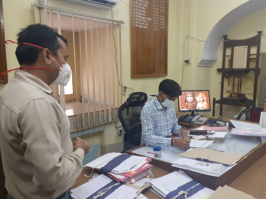 neetuksharma's tweet photo. #SamePayForSameWork
#PayRevisionFrom2017
Sir, 
We NACP EMPLOYEES working in very low pay are Requesting you to REVISE our due pay from 2017. Survival of Family is being hard. Go easy on us. @aiacewa
@narendramodi
@PMOIndia
@mansukhmandviya
@NACOINDIA
 @aloksaxena02
@BJP4India https://t.co/AxCRpMDoq8
