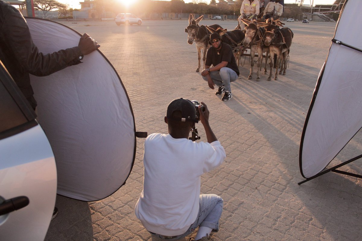 Proper_RSA's tweet image. Over the past weekend we handled the official music video for #PHEKE . Shout out to everybody that came through to the shoot. Video coming soon!

#PHEKE GOING LIVE ON ALL DIGITAL PLATFORMS  AT MIDNIGHT