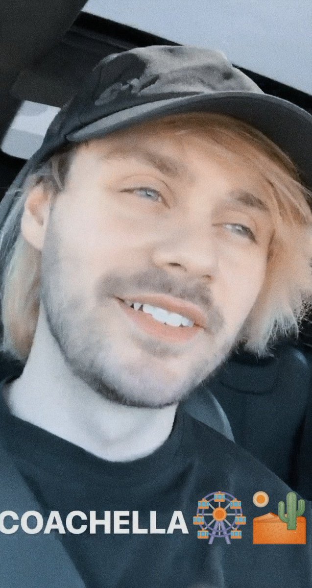 🖇️# 28.07. #Rolbandchella21

—Jimmy viajó para el festival RBchella como era costumbre con sus padres y demás familia en un autobús, aunque claro que al llegar al valle donde sería el festival todos rompen filas para irse a instalar al camping. En el caso de él, busca a sus +