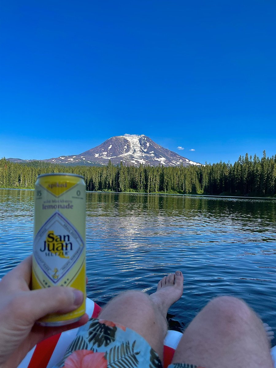 JohnAmato96's tweet photo. Lost between the waves, treading water, but Iโm open.... to share a drink with yโall! #DWSChronicles3 https://t.co/bp5IaignOA