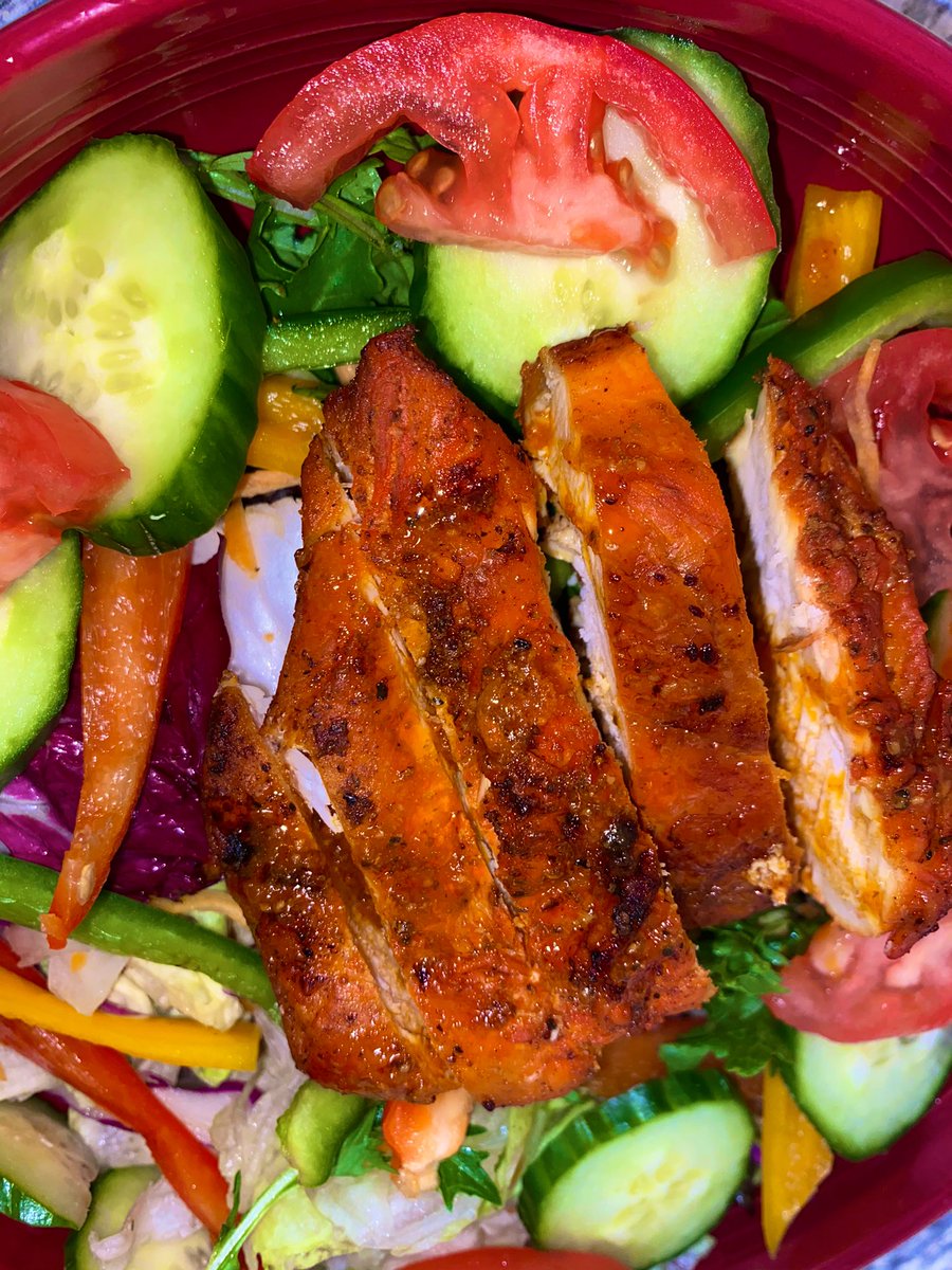 ms_shakema's tweet photo. My First chicken salad 🥗 https://t.co/WvmuTXxSAP