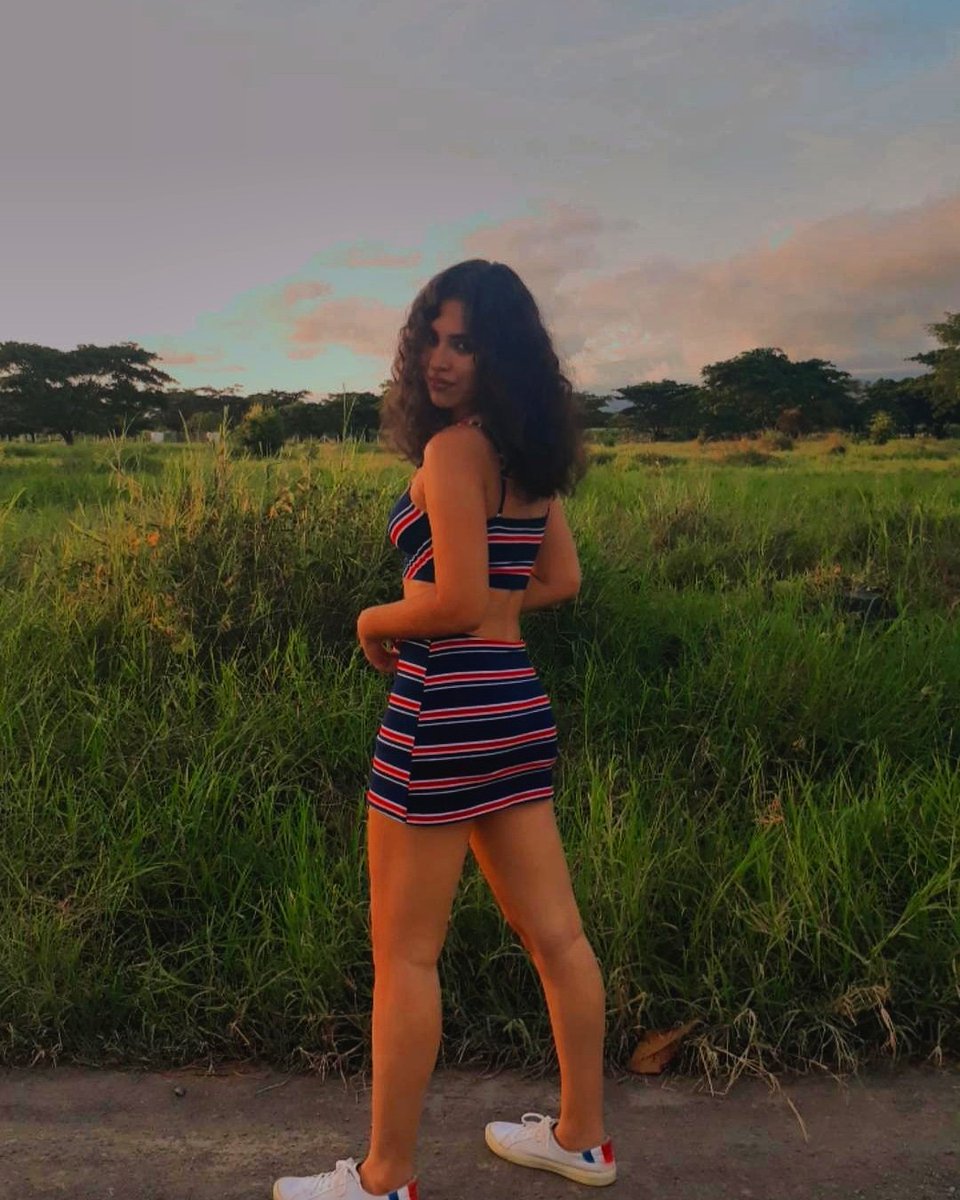 Dylana_GarciaC's tweet photo. Something different⛓🥀
#kpoper #booktoker #potterhead #doramatica #life #girl #LoveShot #ShotSpotter #Magic #styles #Paradise https://t.co/9nU0YbvnYZ