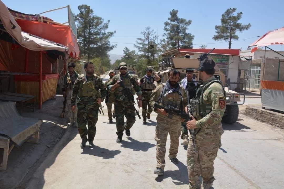 عقاب بال بریده tweet media