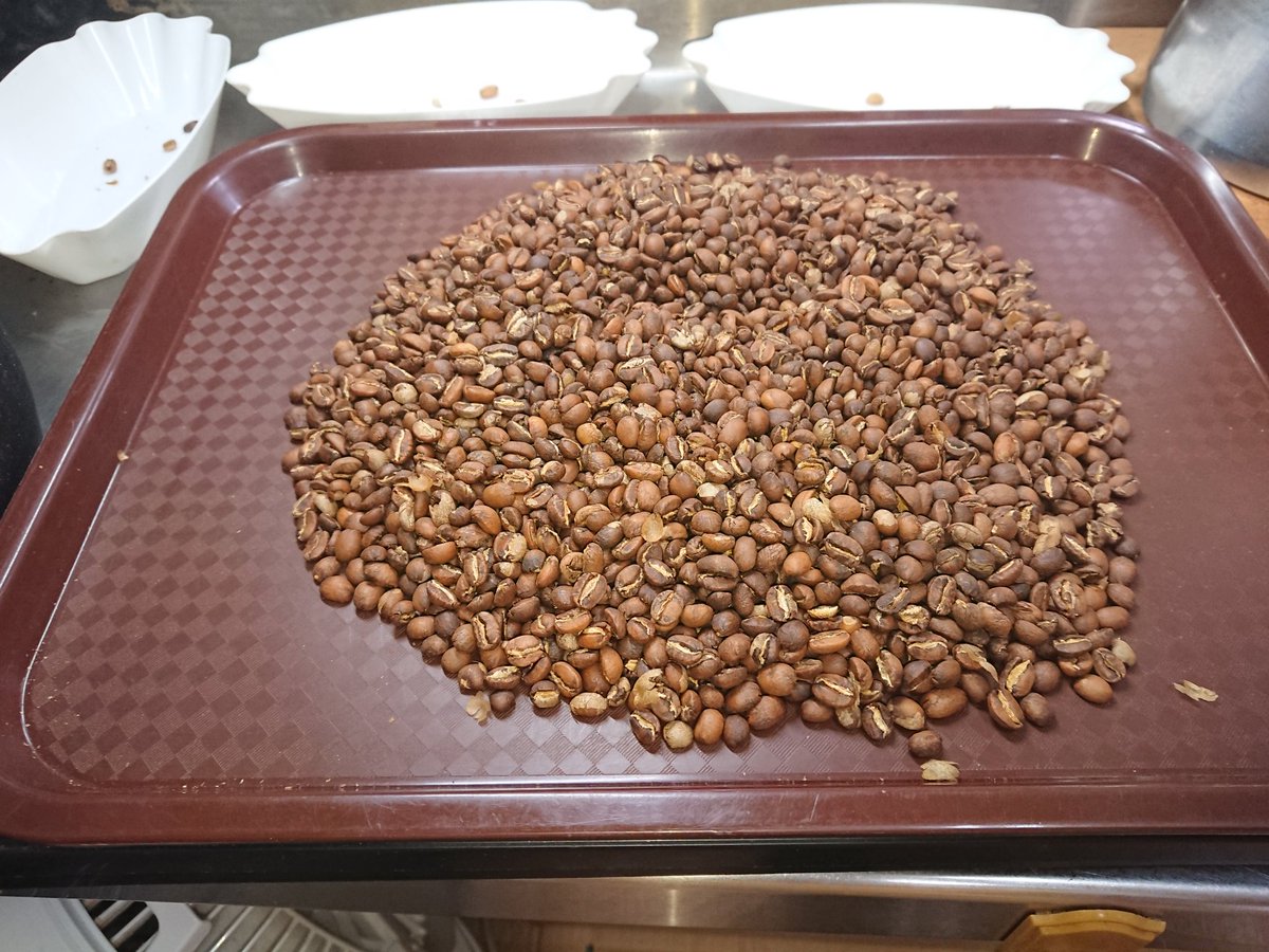 PeachBoyCoffee's tweet photo. 本日焙煎豆の気象条件、生豆水分量を含む全ての焙煎データはデンマークのウエブサイトroast worldにアップロードします

#roastworld
#japan
#coffee
#specialtycoffee
#handsorting
#桃太郎珈琲焙煎所
#桃太郎珈琲
#桃太郎
#珈琲焙煎所
#珈琲
#コーヒー
#スペシャルティコーヒー
#珈琲豆
#豆
#吉備路 https://t.co/vy6RHCmjQa